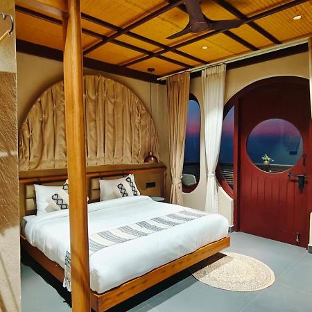 Himalayan Hobbit House Hotel Almora Bagian luar foto