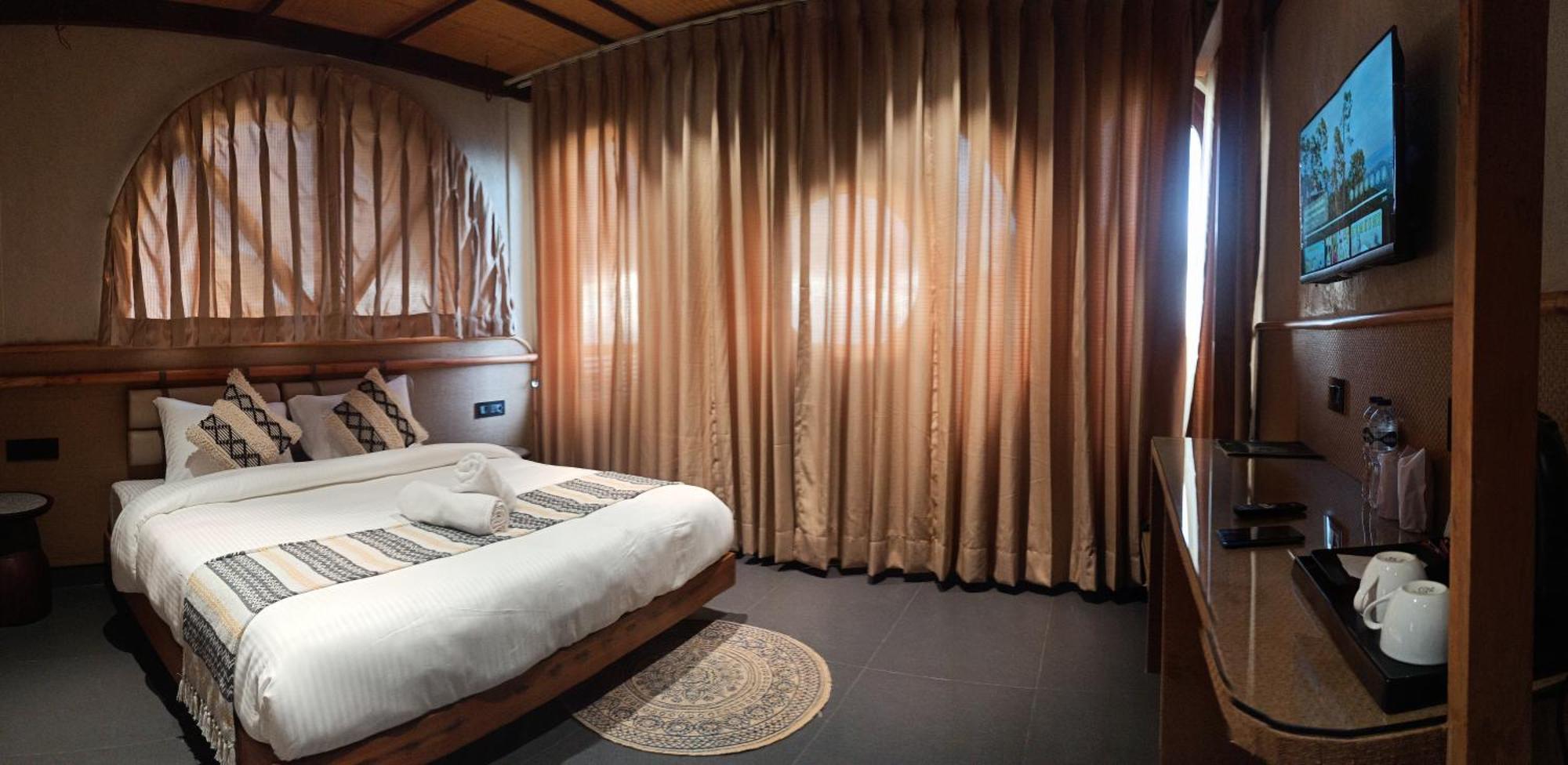 Himalayan Hobbit House Hotel Almora Bagian luar foto