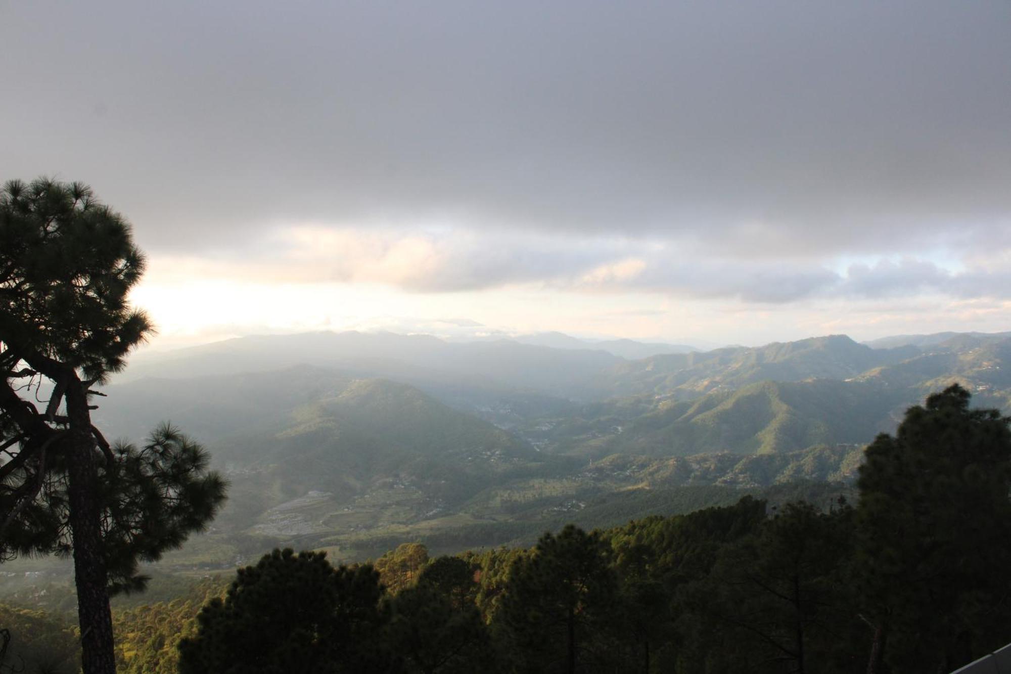Himalayan Hobbit House Hotel Almora Bagian luar foto