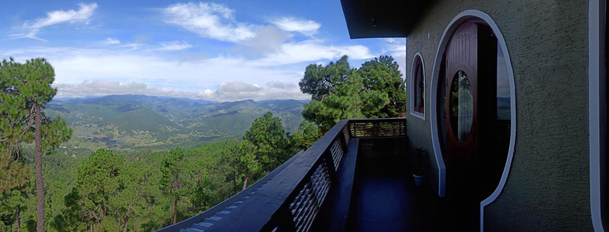 Himalayan Hobbit House Hotel Almora Bagian luar foto