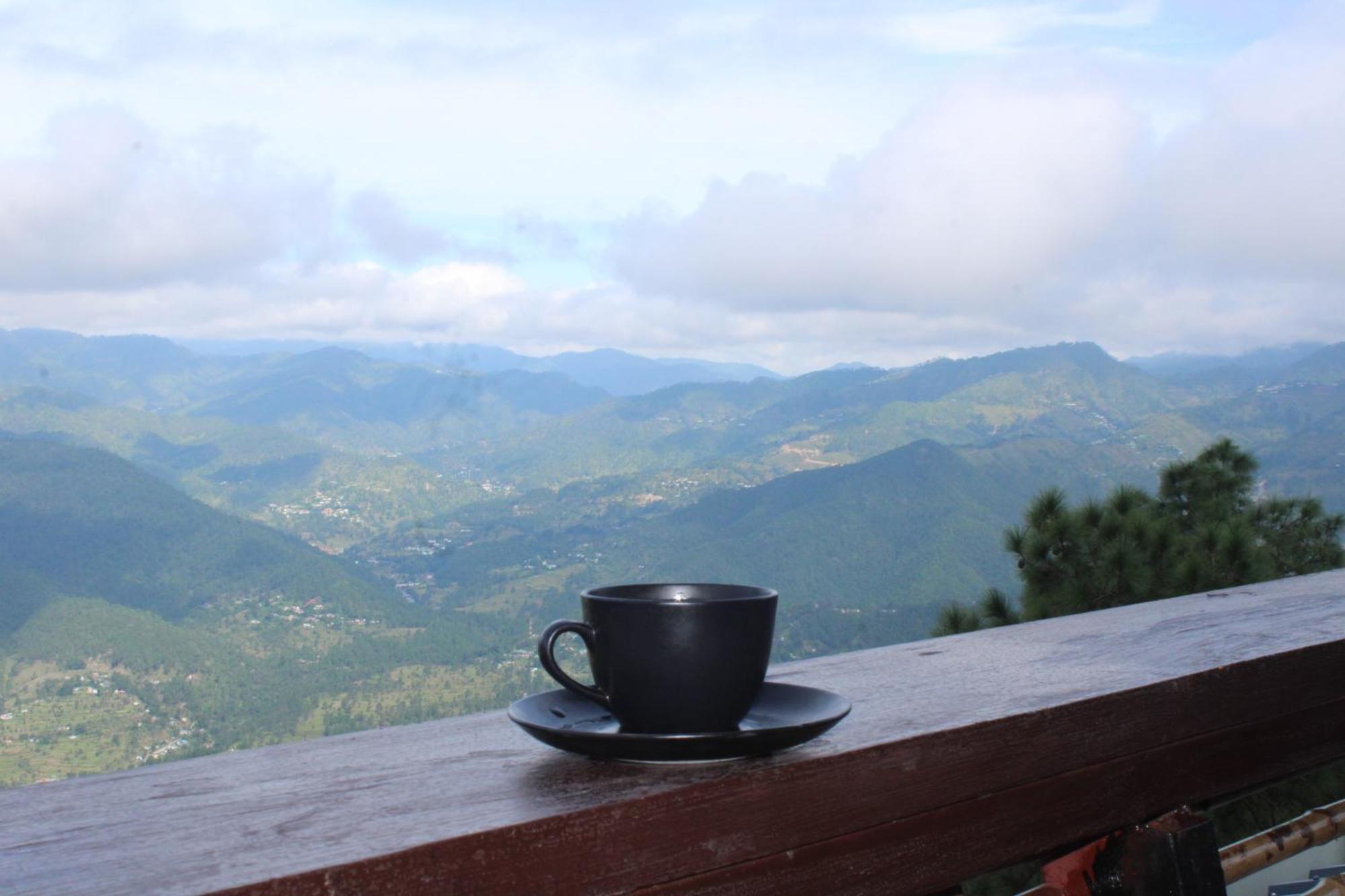 Himalayan Hobbit House Hotel Almora Bagian luar foto