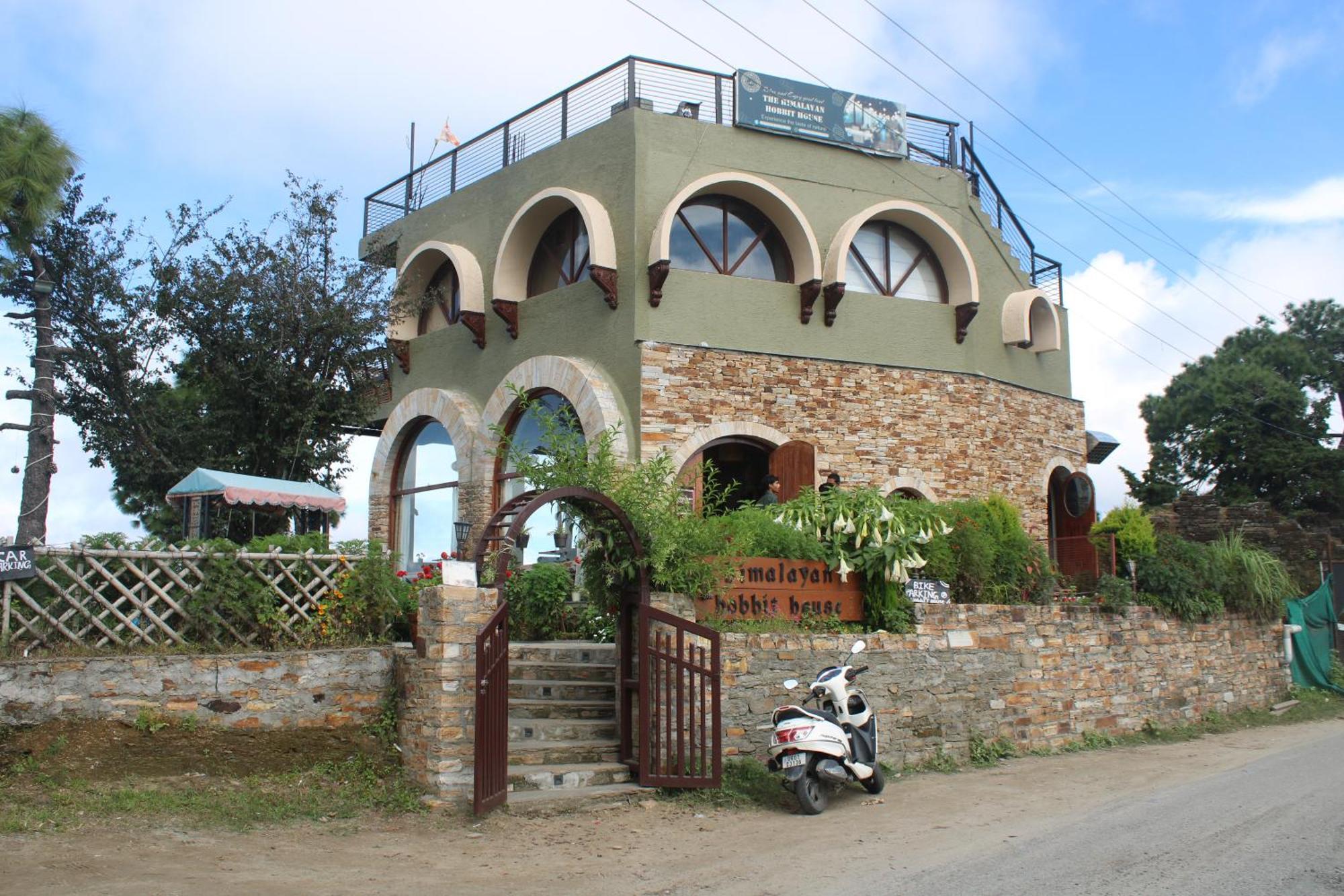 Himalayan Hobbit House Hotel Almora Bagian luar foto