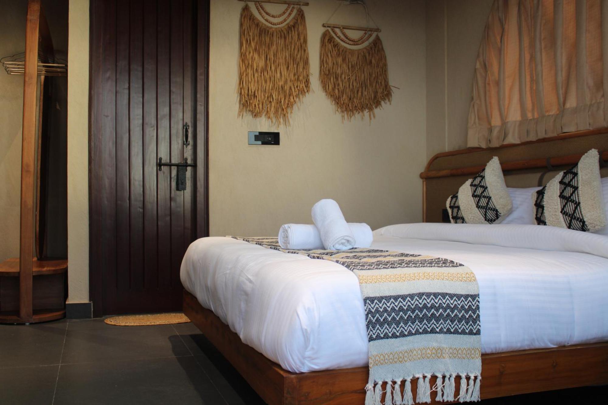 Himalayan Hobbit House Hotel Almora Bagian luar foto